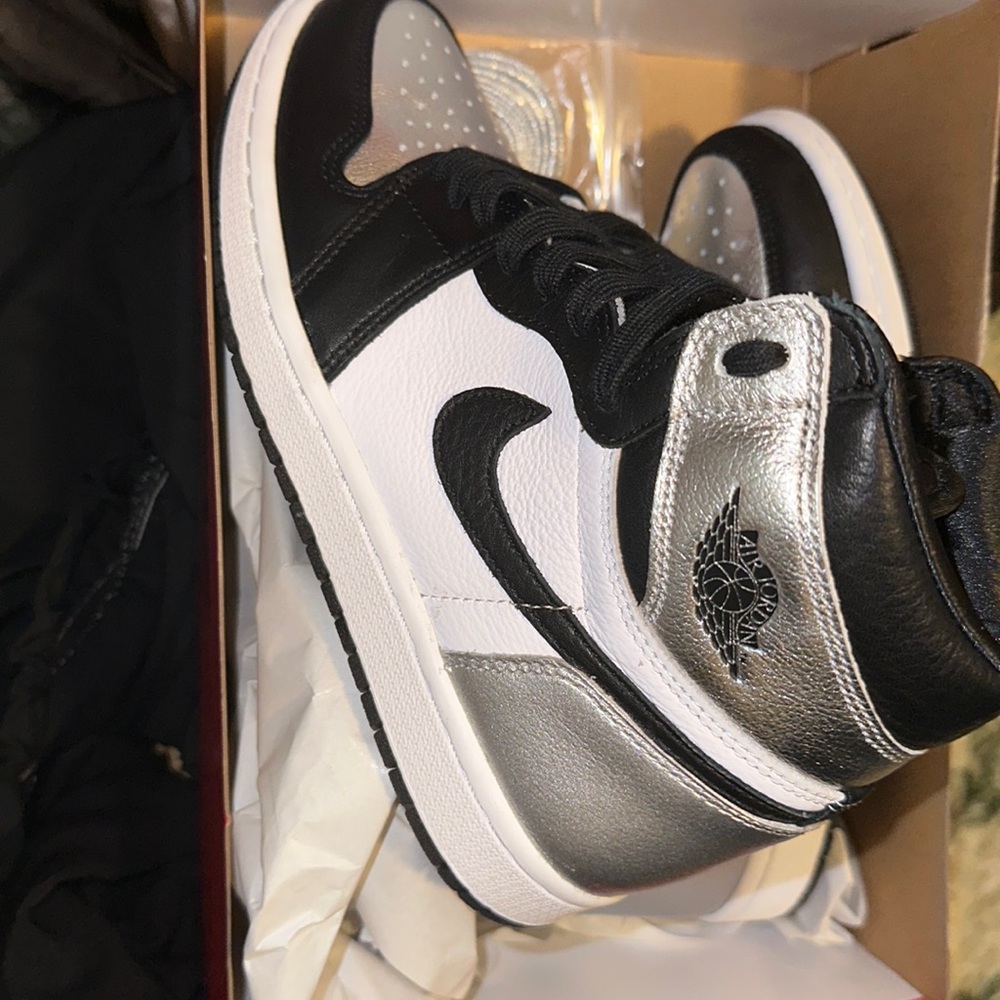 ✨Brand New Nike Silver Toes✨